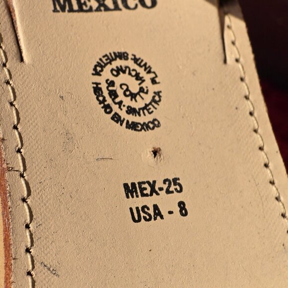 Size 8 Women's Black Embroidered Huarache Made in Mexico Never Worn - Picture 2 of 6